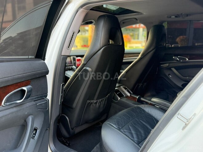 Porsche Panamera-14
