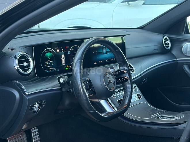 Mercedes E 300 de-12