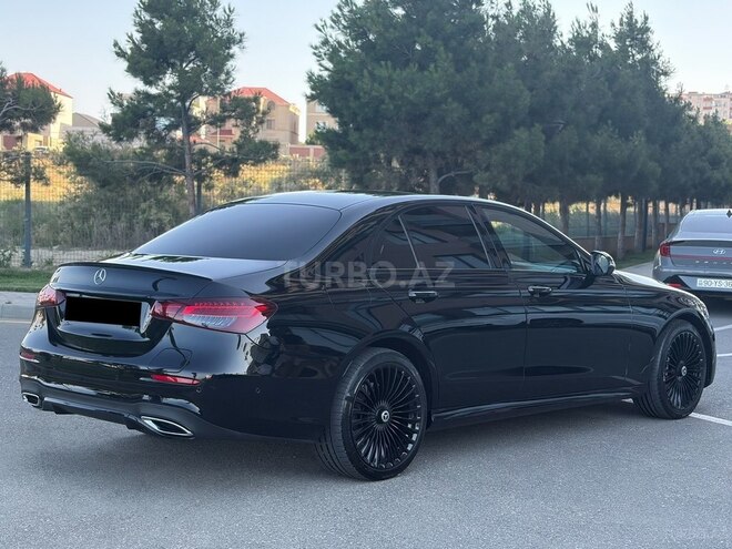 Mercedes E 300 de-5