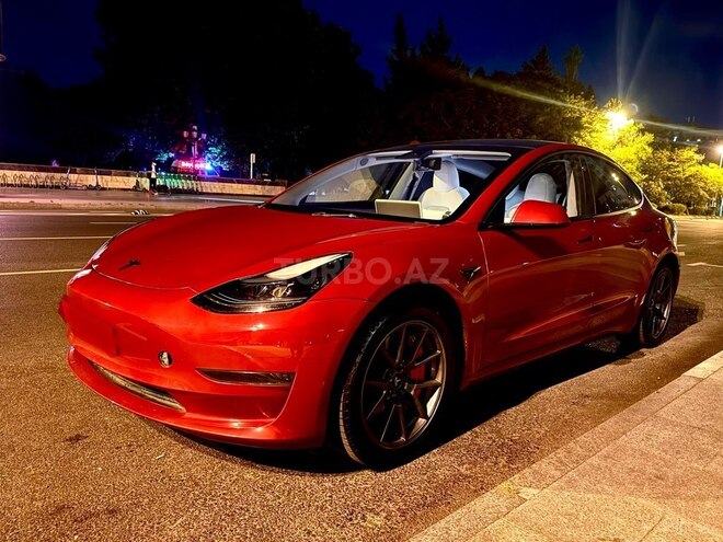 Tesla Model 3-2