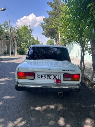 LADA (VAZ) 2107-2