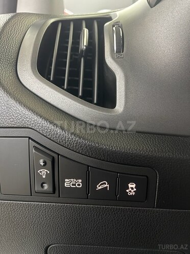 Kia Sportage-9