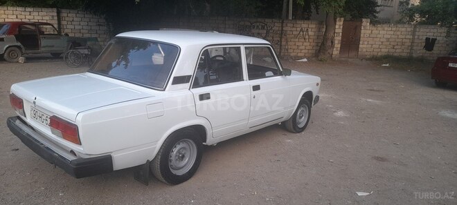 LADA (VAZ) 2107-2