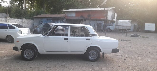 LADA (VAZ) 2107-15