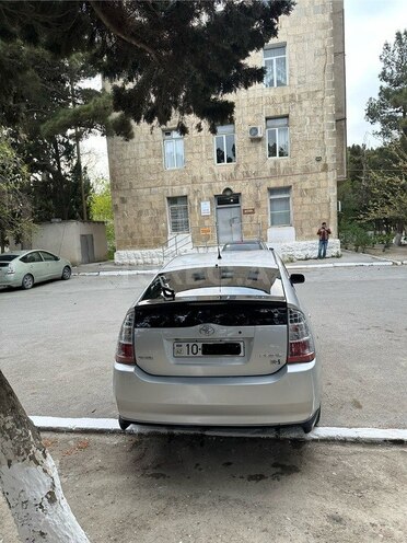 Toyota Prius-6