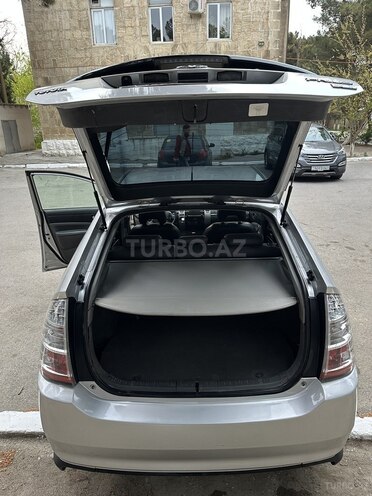 Toyota Prius-7