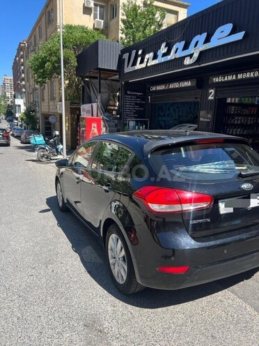 Kia Cerato-5