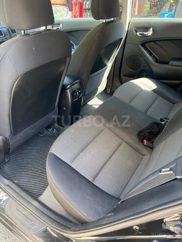Kia Cerato-10
