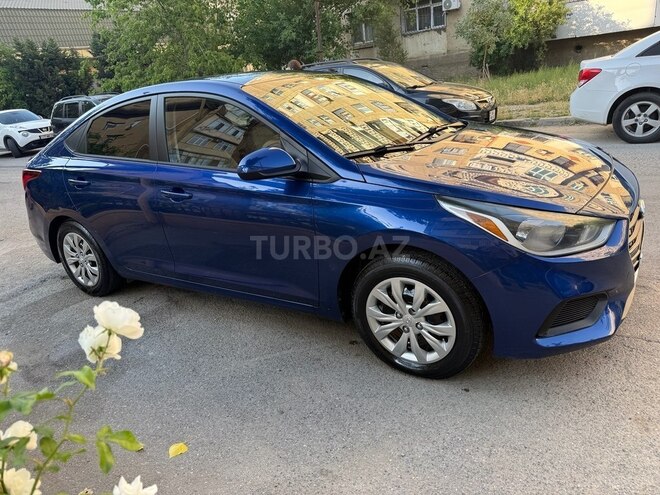 Hyundai Accent-7