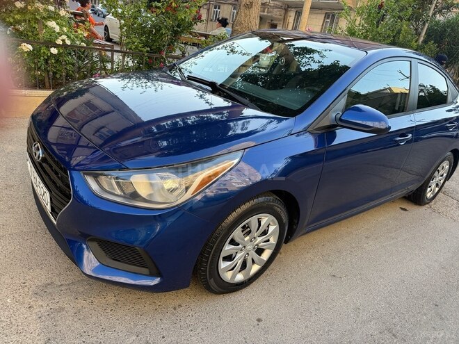 Hyundai Accent-5