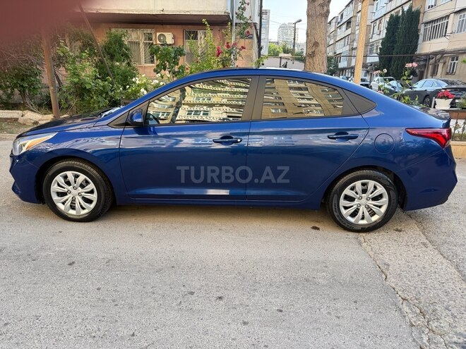 Hyundai Accent-6