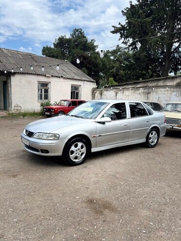 Opel Vectra-17