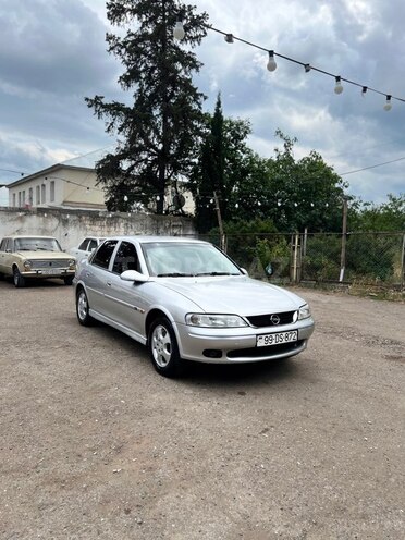 Opel Vectra-15