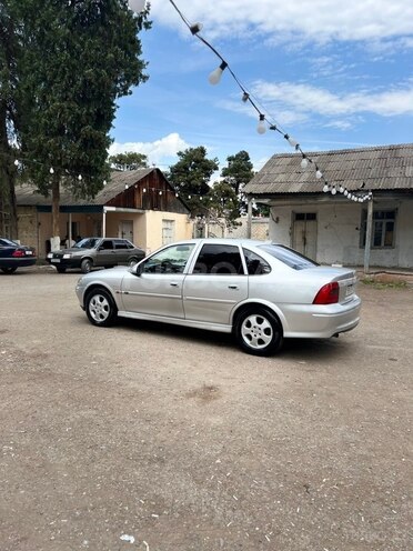 Opel Vectra-19
