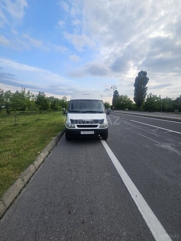 Ford Transit-2