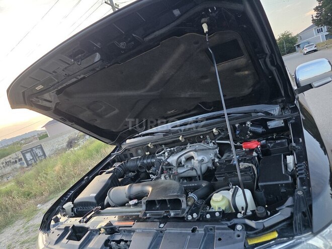 Mitsubishi Pajero-14