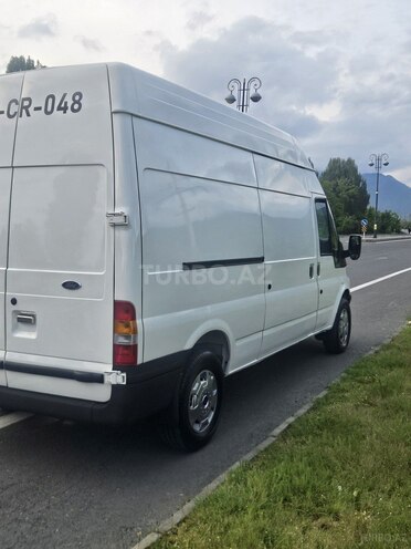 Ford Transit-10