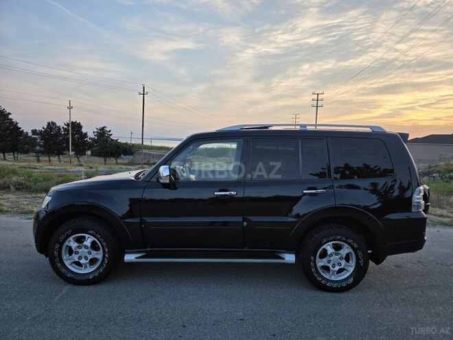 Mitsubishi Pajero-17