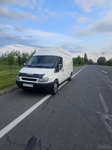 Ford Transit-5