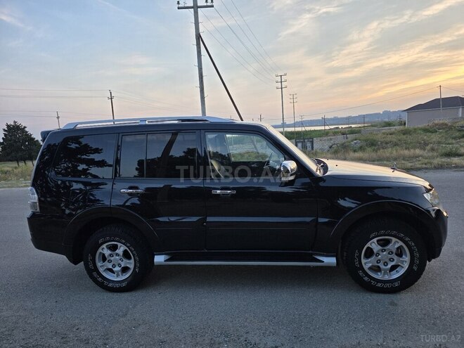 Mitsubishi Pajero-18