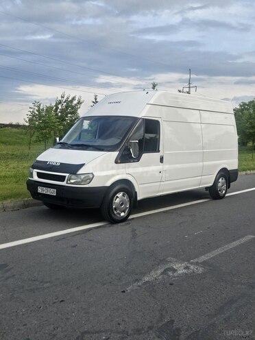 Ford Transit-7