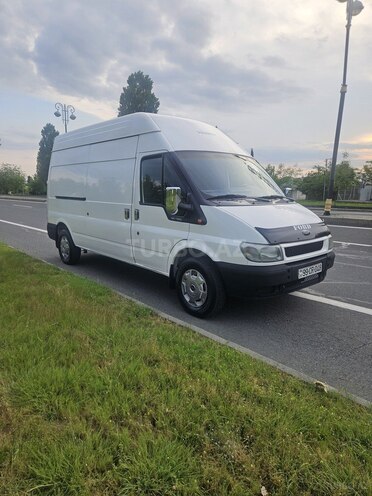 Ford Transit-8