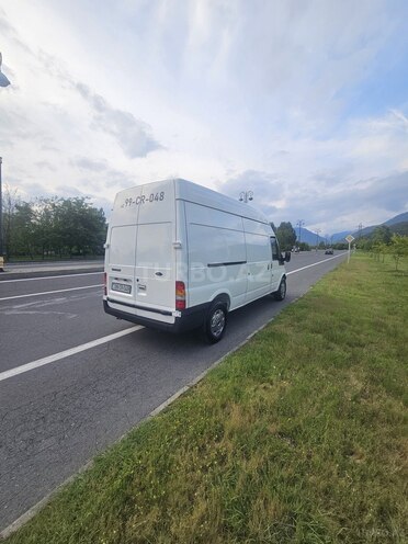 Ford Transit-13
