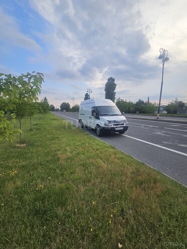 Ford Transit-15