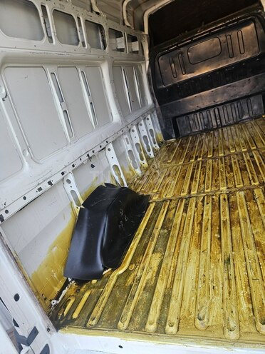 Ford Transit-20