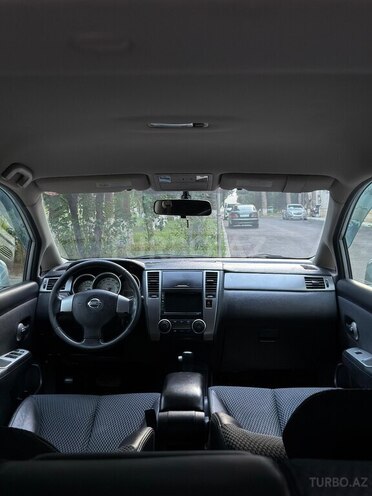 Nissan Tiida-7