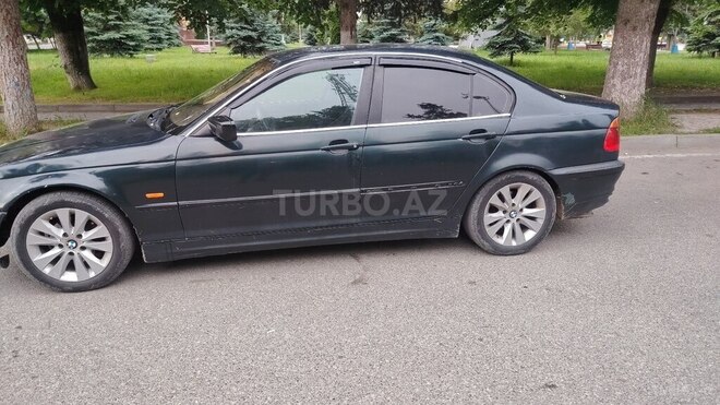 BMW 320-3