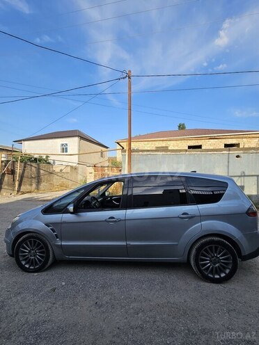 Ford S-MAX-4