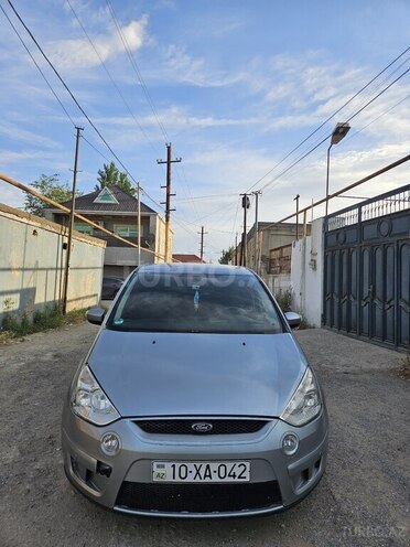 Ford S-MAX-1