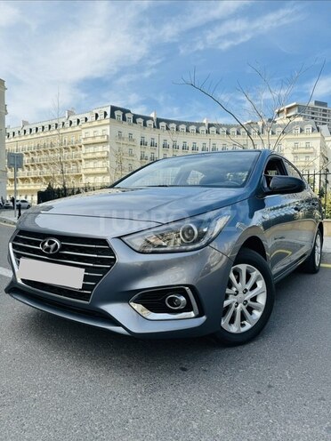 Hyundai Accent-2