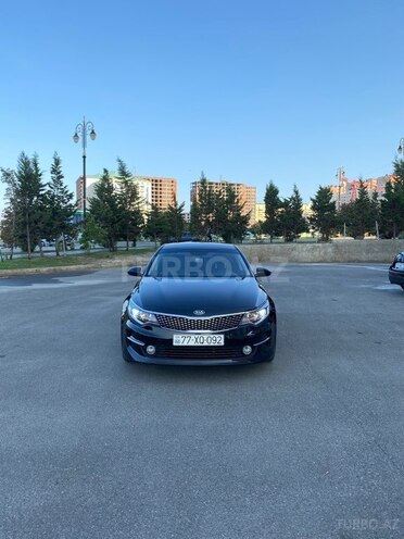 Kia K5-1
