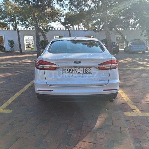 Ford Fusion (North America)-13