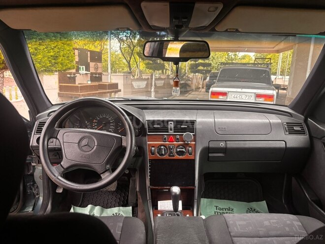 Mercedes C 180-9
