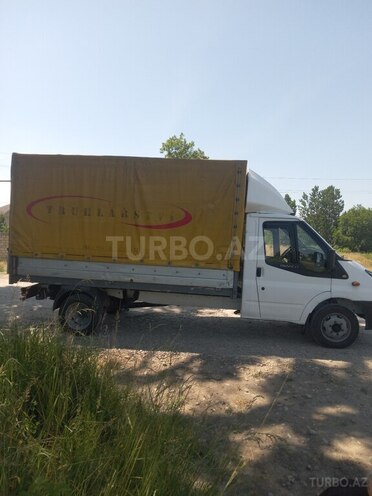 Ford Transit-3