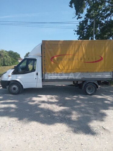 Ford Transit-4