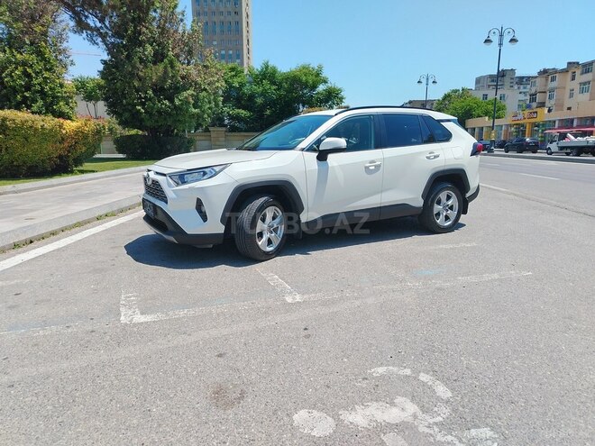 Toyota RAV4-4