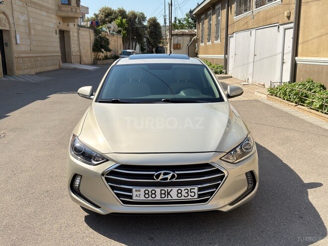 Hyundai Elantra-3