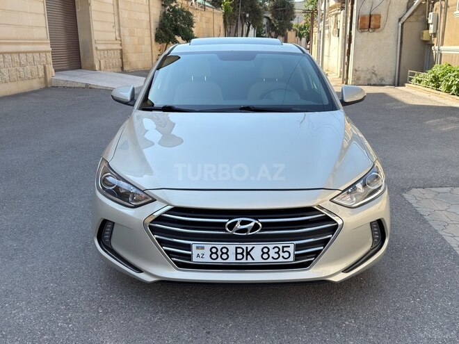 Hyundai Elantra-9