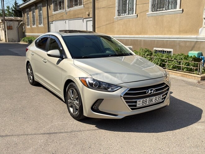 Hyundai Elantra-1