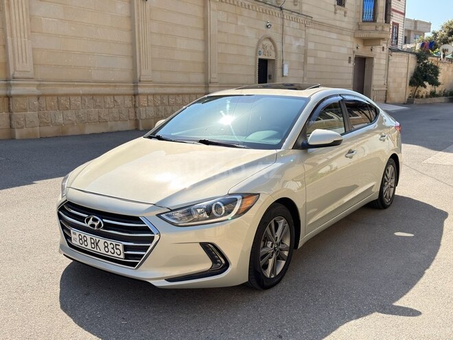 Hyundai Elantra-4