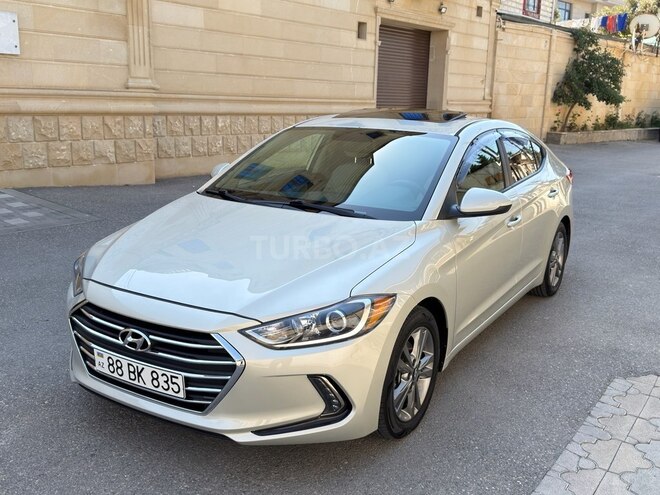 Hyundai Elantra-8