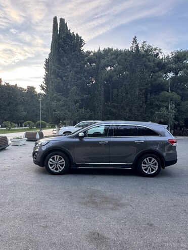 Kia Sorento-2