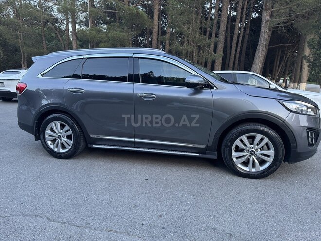 Kia Sorento-16