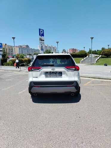 Toyota RAV4-6