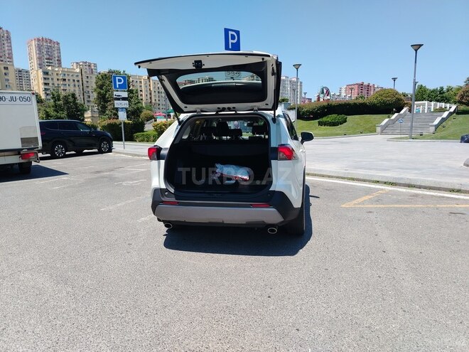 Toyota RAV4-5