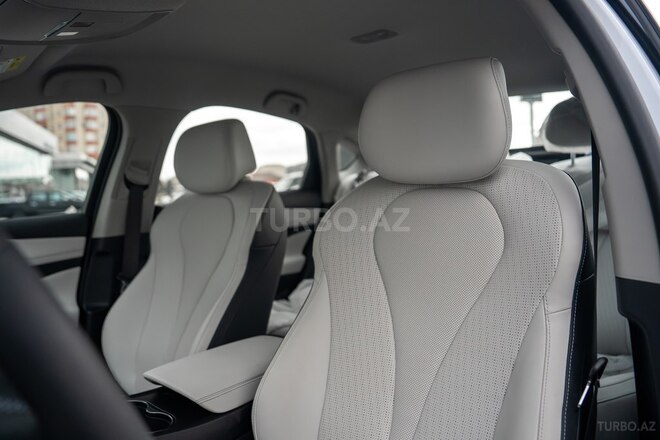BYD Seal 05-12